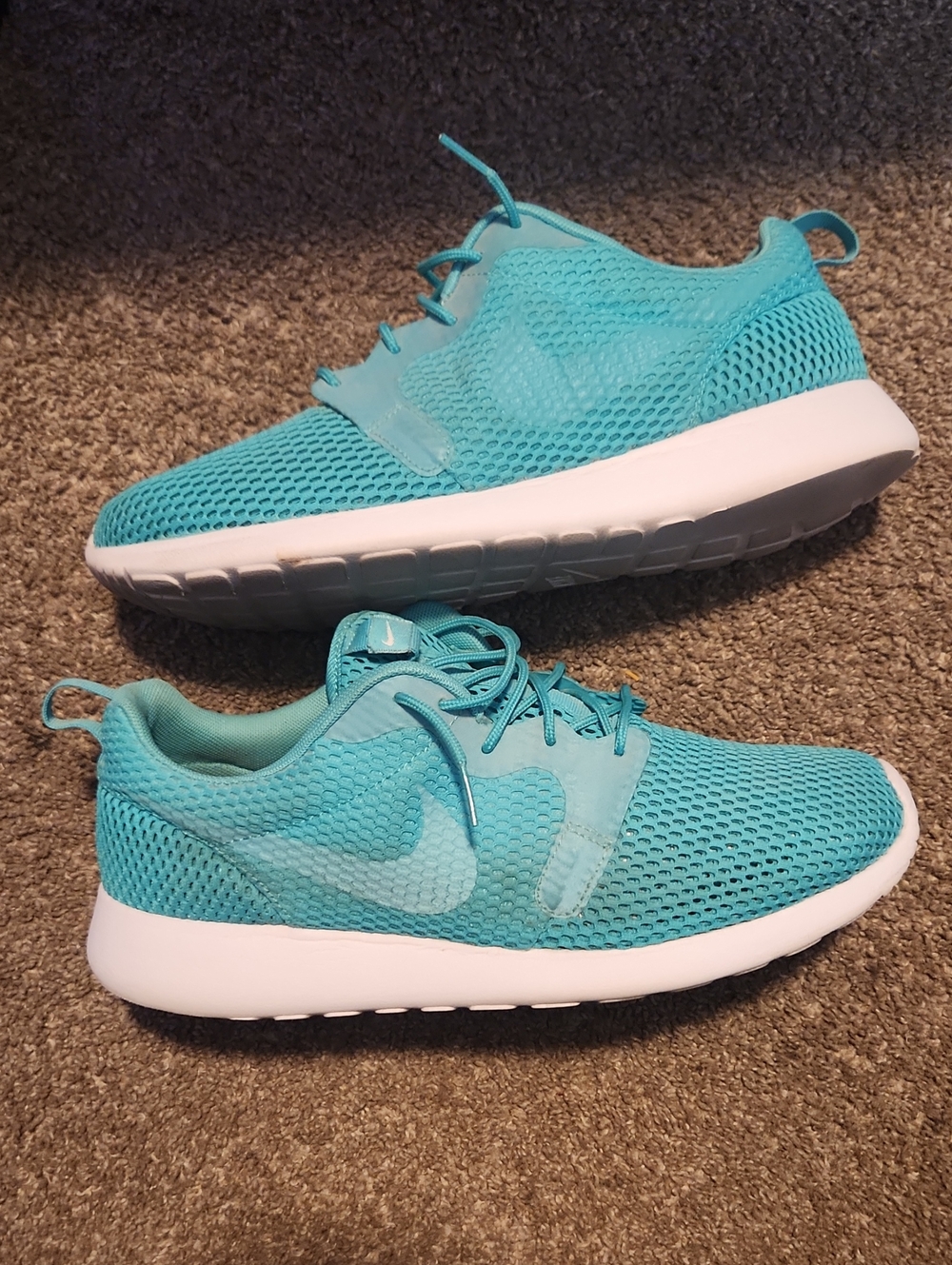 Nike Men’s Turquoise Mesh Sneakers - Bright Blue